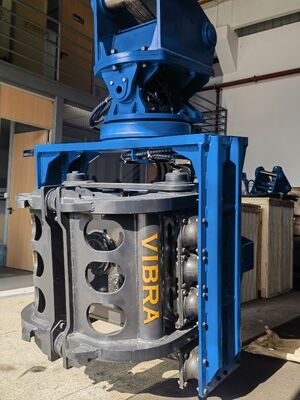 SV-300 Side Grip Pile Driver – Dual Pump Flow Merging System & Quick Tool Change System