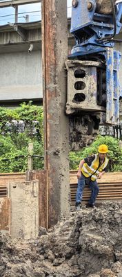 35ton SHANTUI 335LC Excavator Side Grip Hydraulic Vibro Hammer for 12M Pile Driver