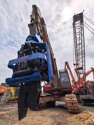 Capacità di funzionamento a basso spazio della testa e testa di guida bidirezionale inclinata ?? SV500 Custom Side Grip Pile Driver Made in China con forza di 772kN