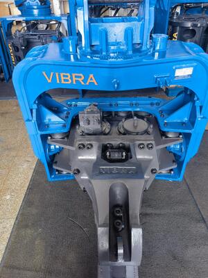 FV-350S Struttura compatta per le fondazioni dei parchi solari